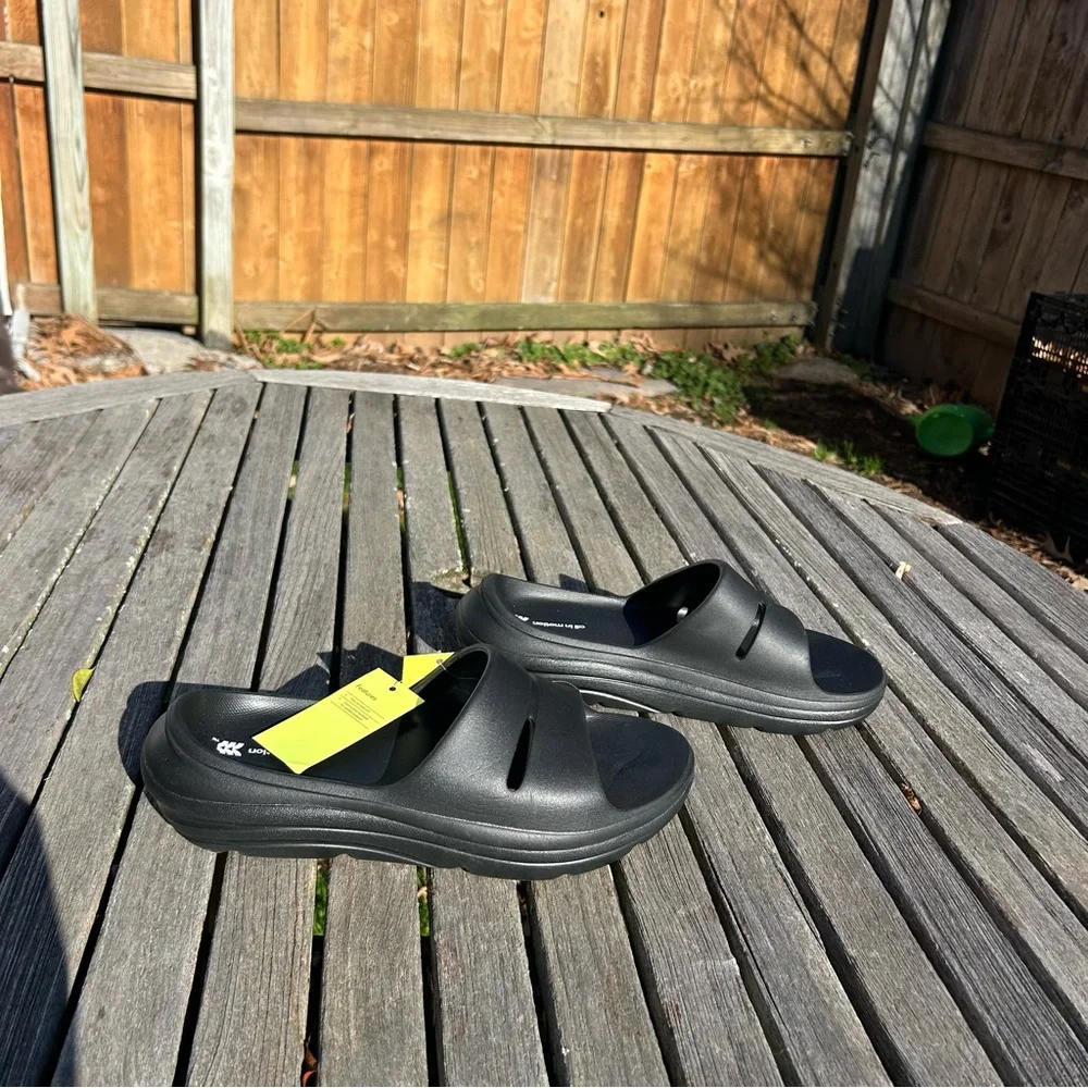 Nwt Men's‎ Archie Recovery Slide - All In Motion size 10 black sandals summer